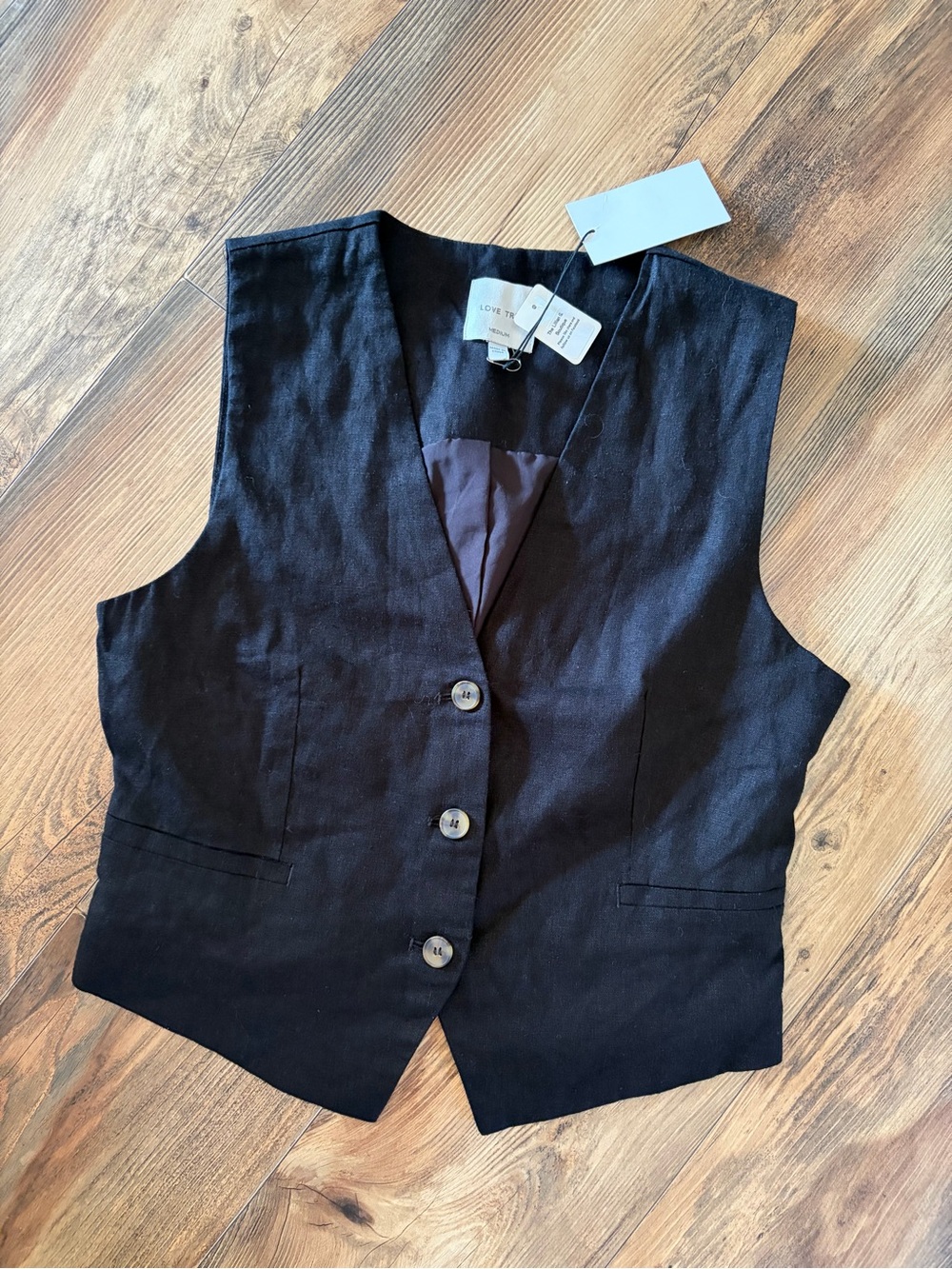 Love Tree Black Button-Front Sleeveless Vest